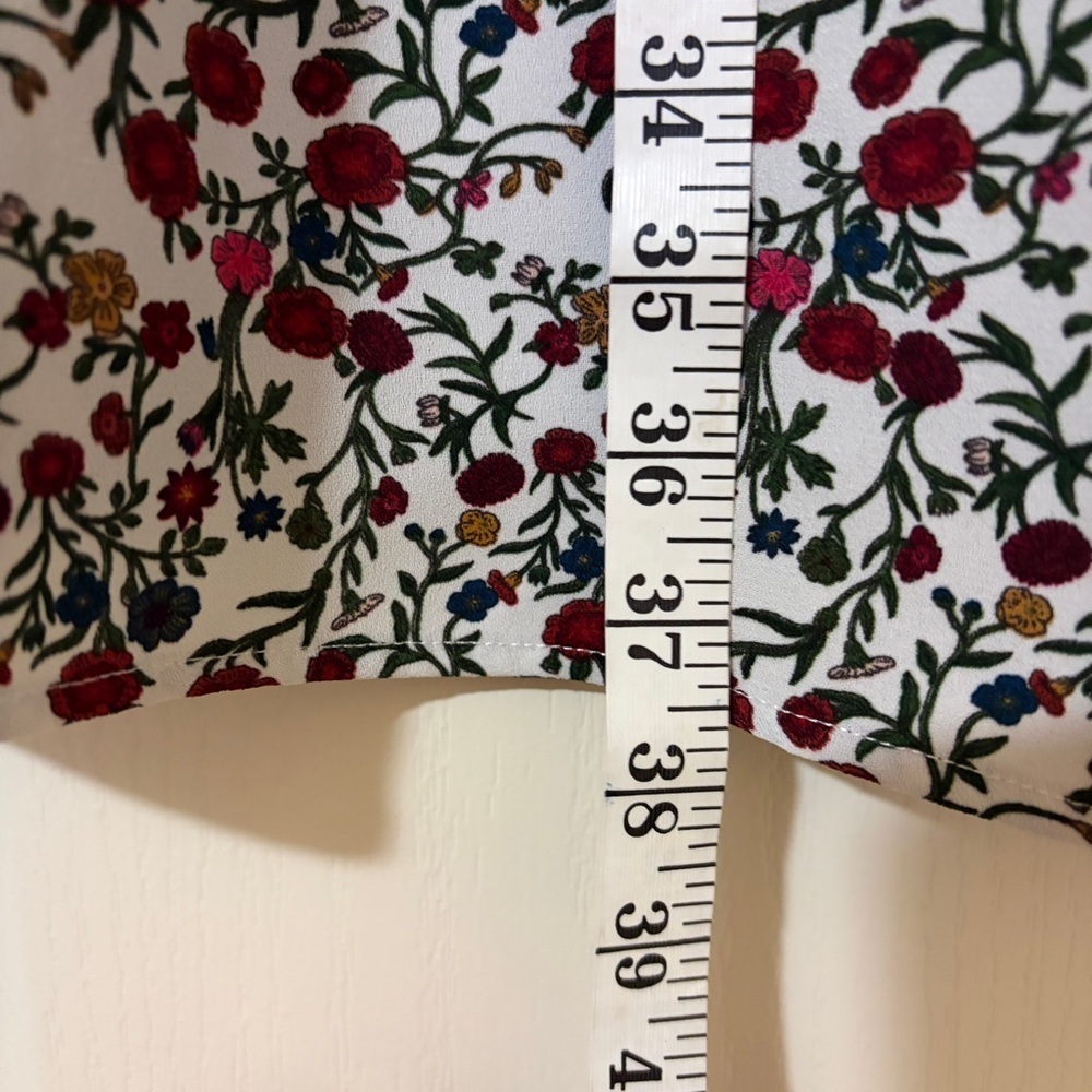 Floral Print Dress with Red and Black Accents - Picture 8 of 9